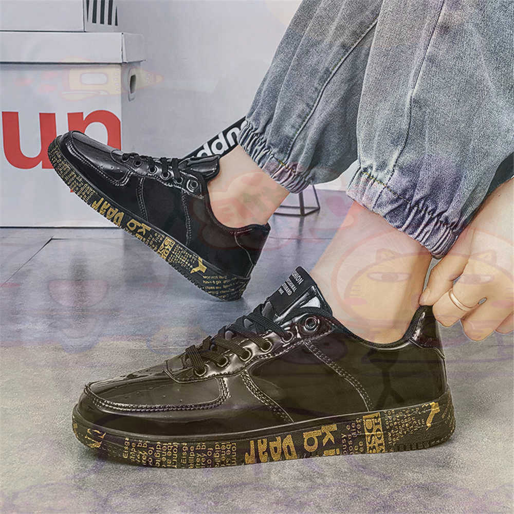 Round Foot Size 45 Sneakers Wh - Streetwear Brand Uk 评论和价格